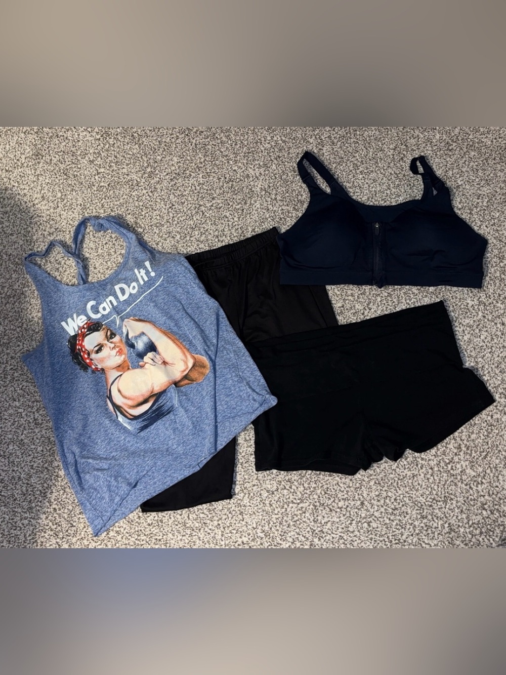 Workout bundle - shirt M, pants/bra size L